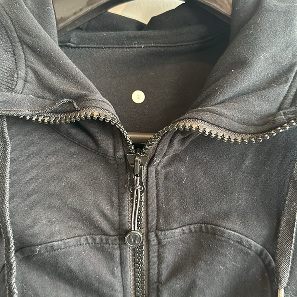 Lululemon hoodie sz 2 like new - Picture 3 of 5